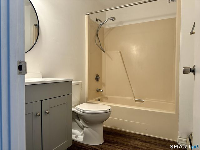 3 Saint Marc Circle Q, South Windsor, CT 06074