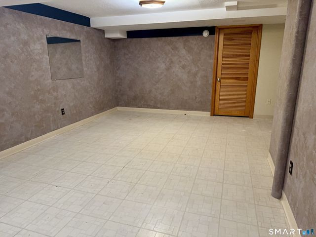 3 Saint Marc Circle Q, South Windsor, CT 06074