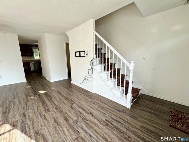 3 Saint Marc Circle Q, South Windsor, CT 06074