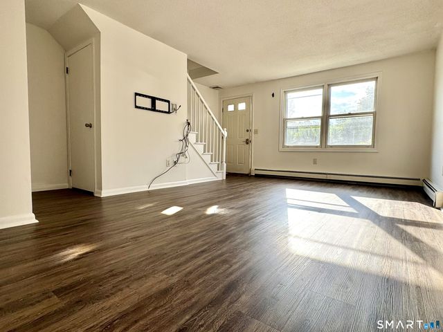3 Saint Marc Circle Q, South Windsor, CT 06074