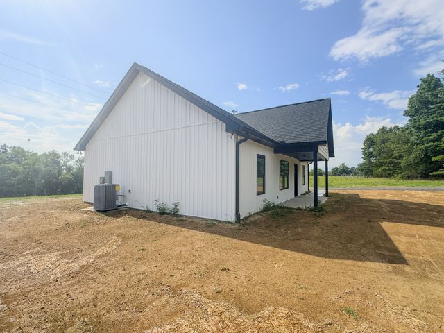 4701 Scottsville Rd, Lafayette, TN 37083