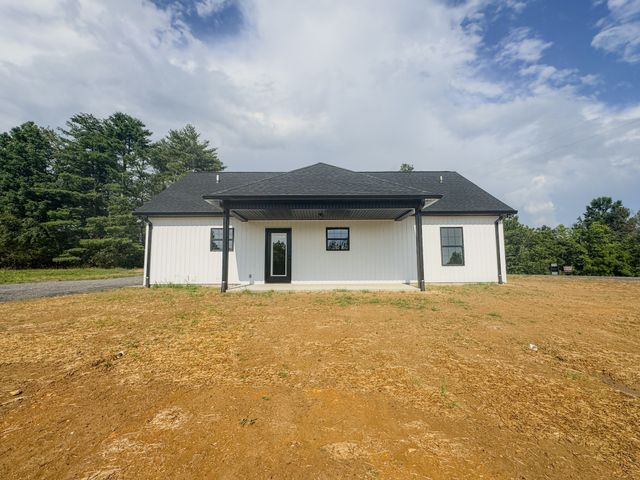 4701 Scottsville Rd, Lafayette, TN 37083