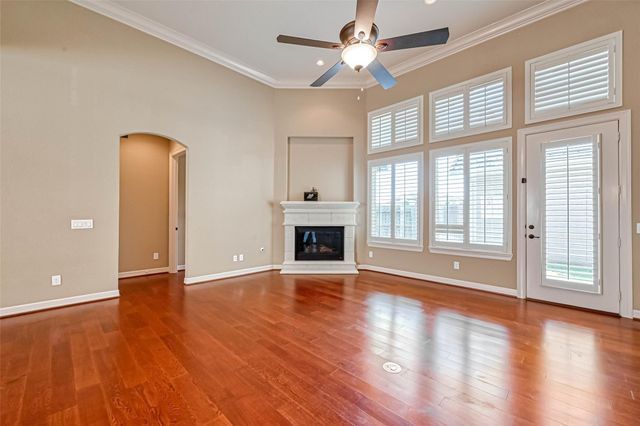 5014 Fairford Drive, Sugar Land, TX 77479