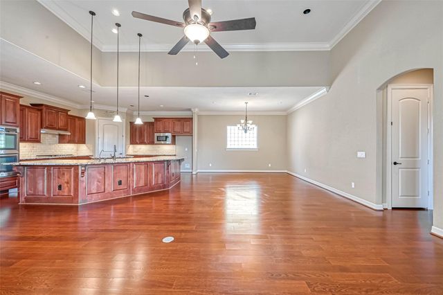 5014 Fairford Drive, Sugar Land, TX 77479