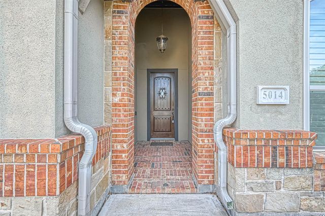 5014 Fairford Drive, Sugar Land, TX 77479