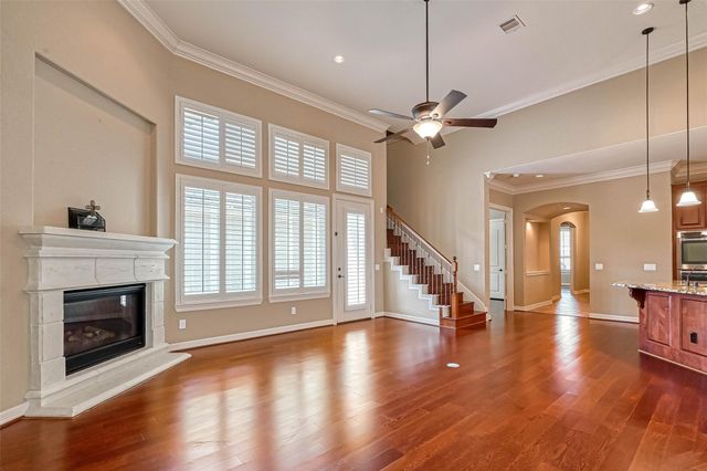 5014 Fairford Drive, Sugar Land, TX 77479