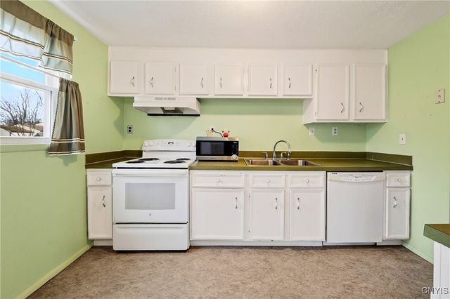 113 Rocky Road, Salina, NY 13090