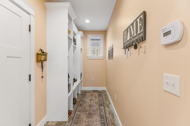 14 Wiggin Way, Stratham, NH 03885