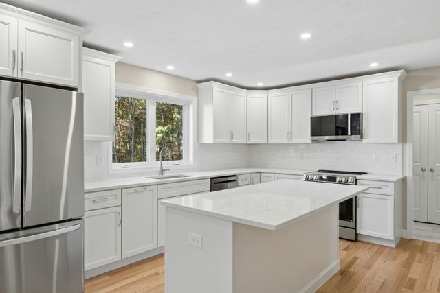 43 Martin, Douglas, MA 01516