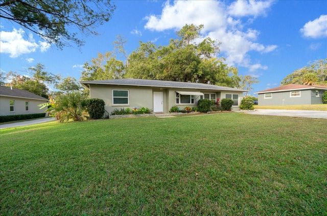 2810 SE LAKE WEIR AVENUE, Ocala, FL 34471