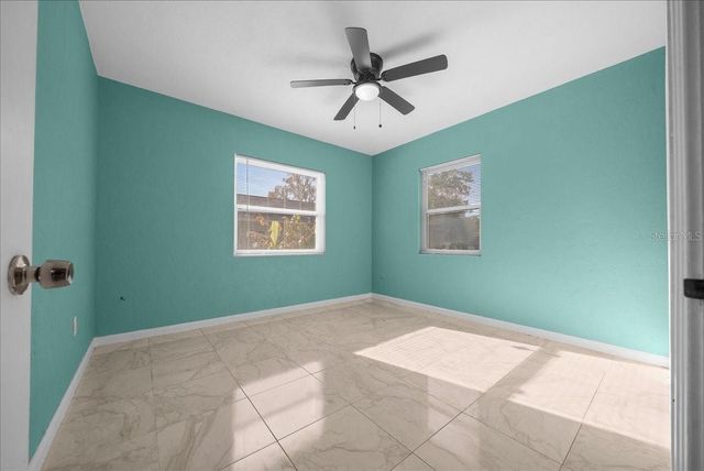 2810 SE LAKE WEIR AVENUE, Ocala, FL 34471