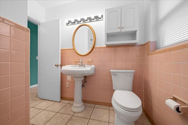 2810 SE LAKE WEIR AVENUE, Ocala, FL 34471