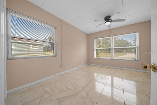 2810 SE LAKE WEIR AVENUE, Ocala, FL 34471