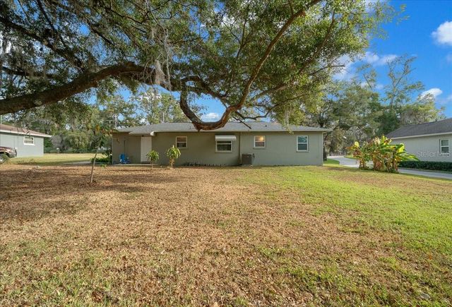 2810 SE LAKE WEIR AVENUE, Ocala, FL 34471