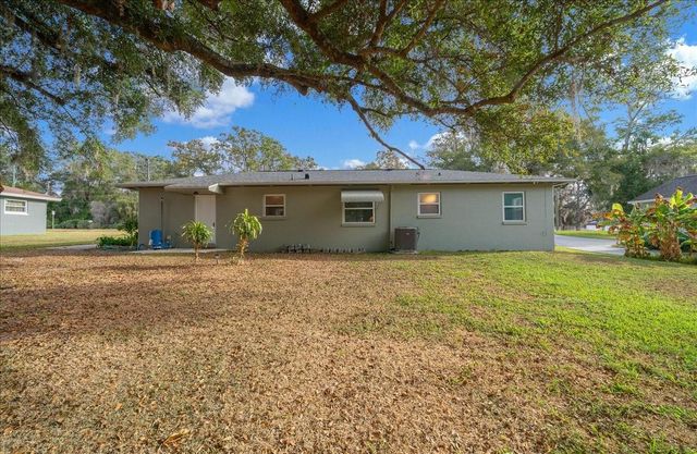 2810 SE LAKE WEIR AVENUE, Ocala, FL 34471