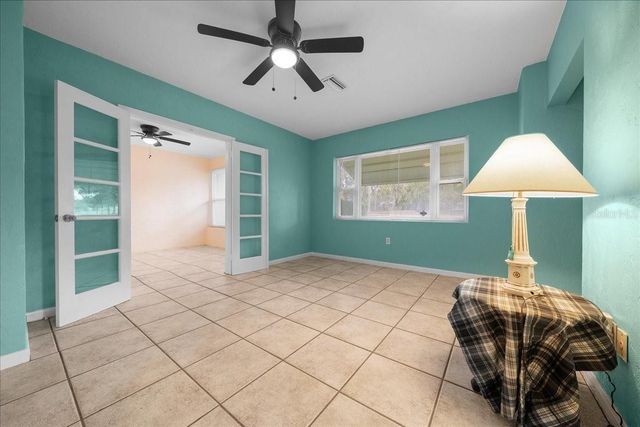 2810 SE LAKE WEIR AVENUE, Ocala, FL 34471