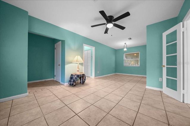 2810 SE LAKE WEIR AVENUE, Ocala, FL 34471