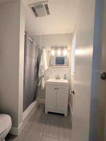 3902 W PAXTON AVENUE, Tampa, FL 33611