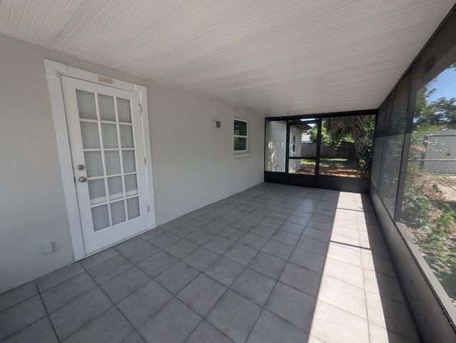 3902 W PAXTON AVENUE, Tampa, FL 33611