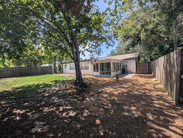 3902 W PAXTON AVENUE, Tampa, FL 33611