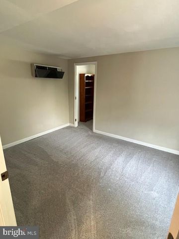 10310 MEADOWVIEW DR, Fredericksburg, VA 22408