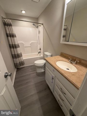 10310 MEADOWVIEW DR, Fredericksburg, VA 22408