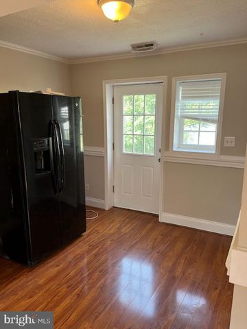 10310 MEADOWVIEW DR, Fredericksburg, VA 22408