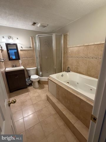 10310 MEADOWVIEW DR, Fredericksburg, VA 22408