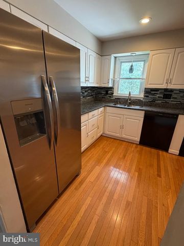 10310 MEADOWVIEW DR, Fredericksburg, VA 22408