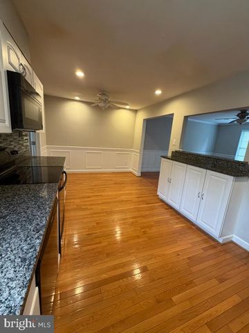 10310 MEADOWVIEW DR, Fredericksburg, VA 22408
