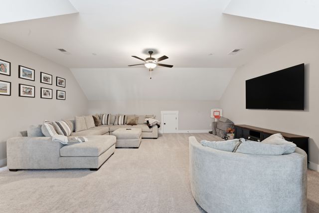 186 Daniel St, Pleasant View, TN 37146