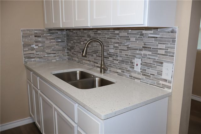 3306 Elgin St, Corpus Christi, TX 78405