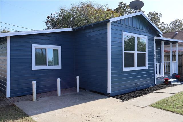 3306 Elgin St, Corpus Christi, TX 78405