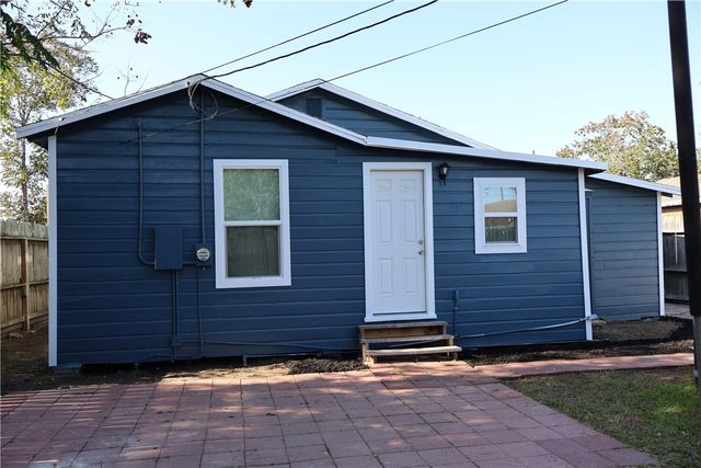 3306 Elgin St, Corpus Christi, TX 78405