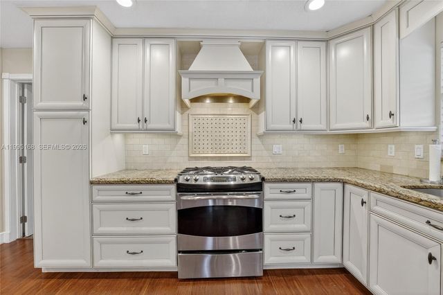 661 NW 66th Ave, Plantation, FL 33317