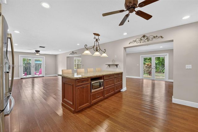 661 NW 66th Ave, Plantation, FL 33317