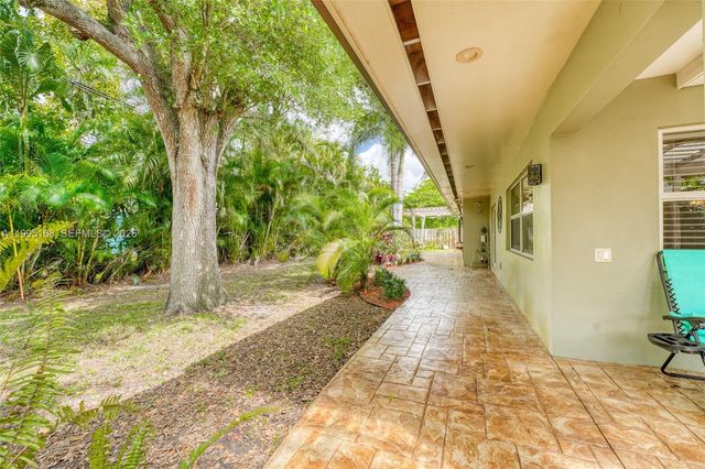 661 NW 66th Ave, Plantation, FL 33317