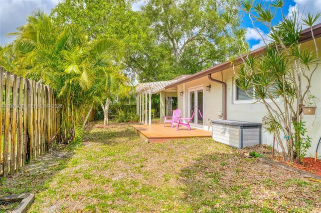 661 NW 66th Ave, Plantation, FL 33317