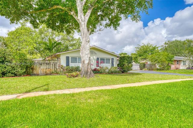 661 NW 66th Ave, Plantation, FL 33317