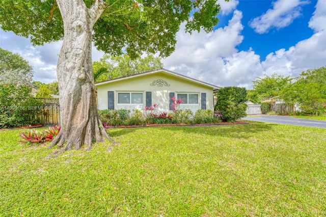 661 NW 66th Ave, Plantation, FL 33317