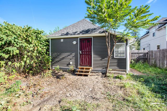 908-910 Temple Street SE, Grand Rapids, MI 49507