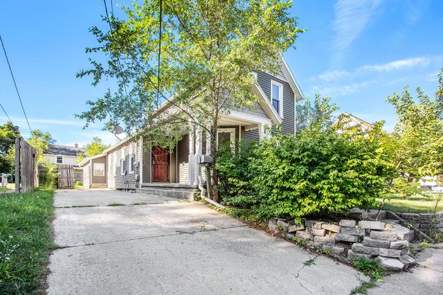 908-910 Temple Street SE, Grand Rapids, MI 49507