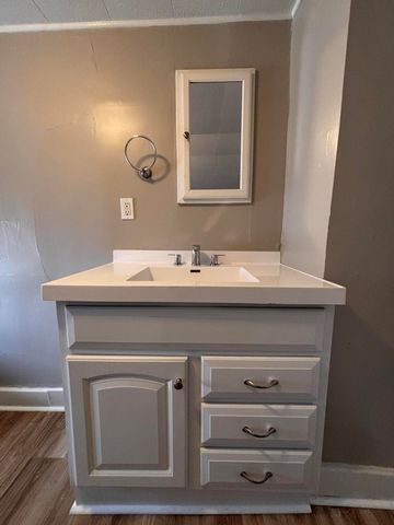 908-910 Temple Street SE, Grand Rapids, MI 49507