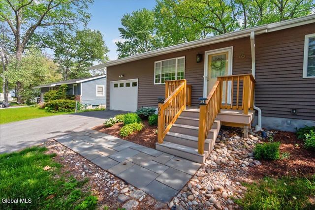 65 Curt Boulevard, Saratoga Springs, NY 12866