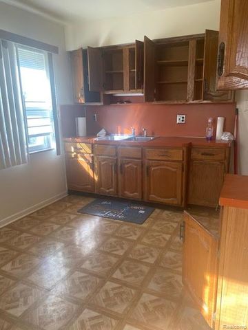 19951 Sunset Street, Detroit, MI 48234