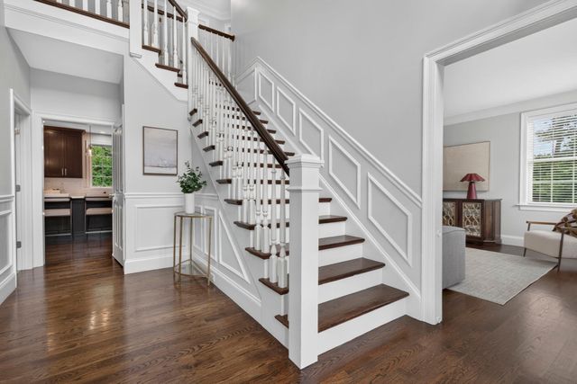 8 Sterling Ct., Northborough, MA 01532