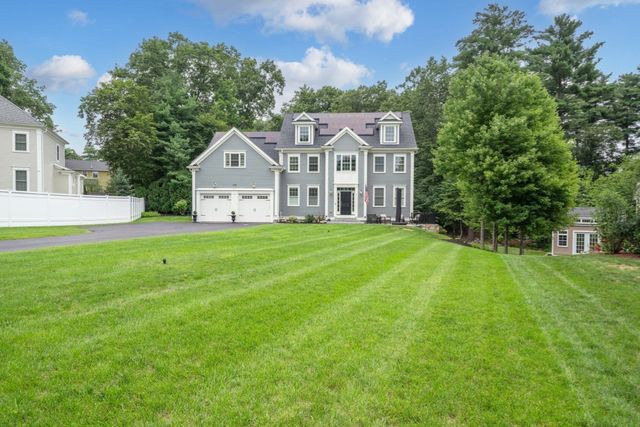 8 Sterling Ct., Northborough, MA 01532