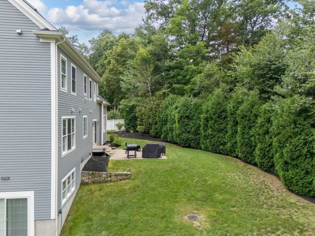 8 Sterling Ct., Northborough, MA 01532