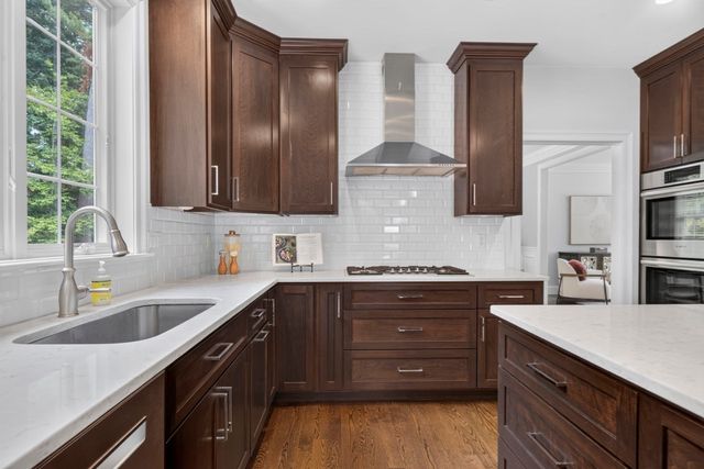 8 Sterling Ct., Northborough, MA 01532
