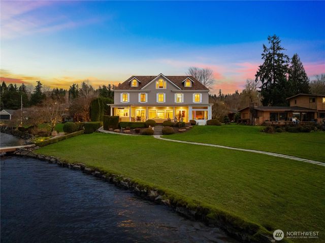 649 E Lake Sammamish Parkway SE, Sammamish, WA 98074